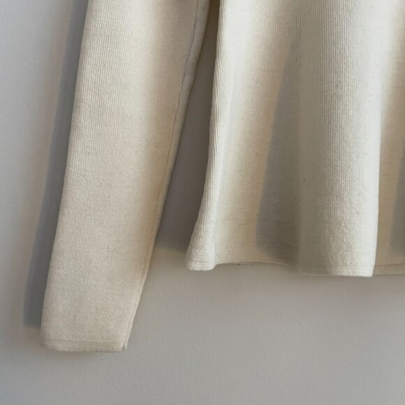Uniqlo & Lemaire Collaboration Cream Wool Blend V-Neck Sweater (XS). - Picture 3 of 5